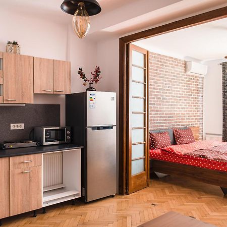 Heart Of Downtown 3 Rooms Apartment Self Check In Bucharest Exterior photo