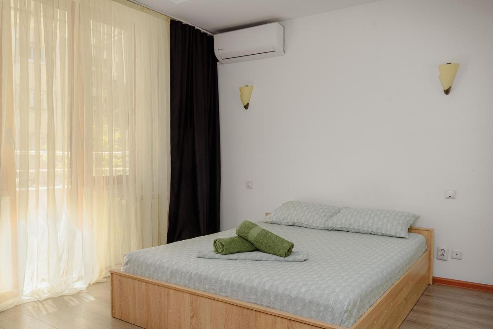 Heart Of Downtown 3 Rooms Apartment Self Check In Bucharest Exterior photo