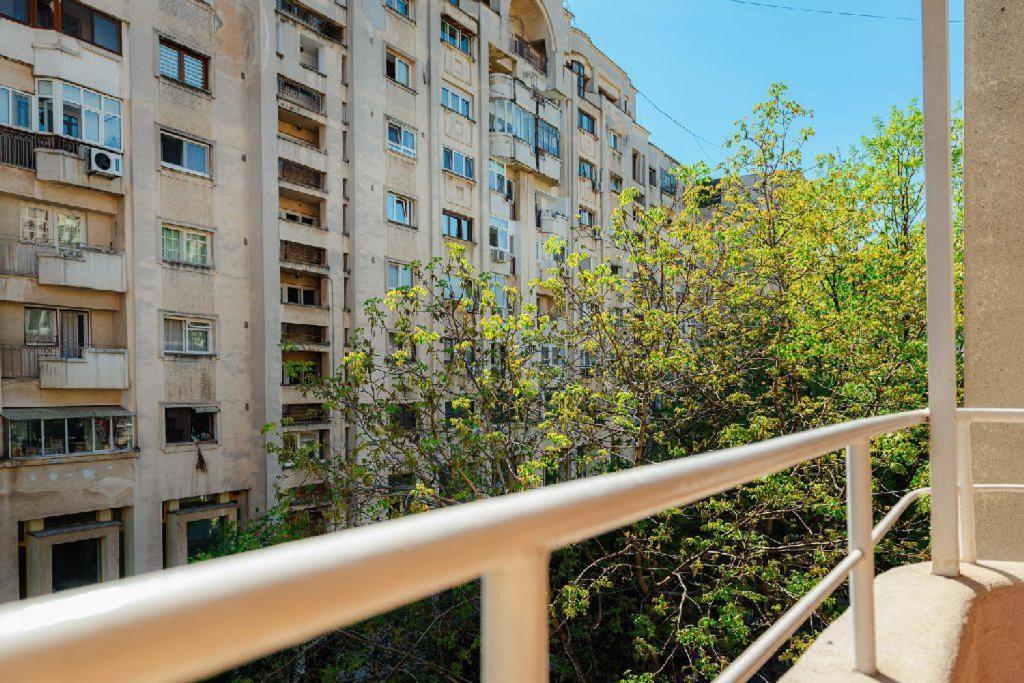 Heart Of Downtown 3 Rooms Apartment Self Check In Bucharest Exterior photo